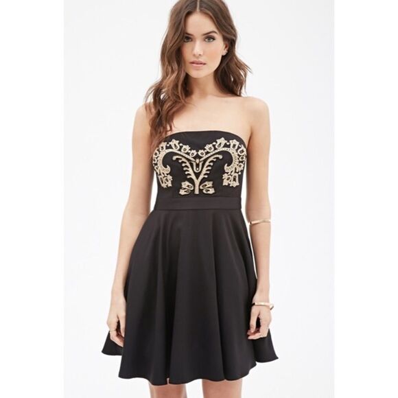 ✨HP✨Contemporary Baroque-Embroidered Fit & Flare Dress✨ - Picture 1 of 5